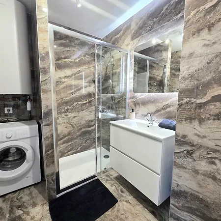 Moderne, Centre דירה